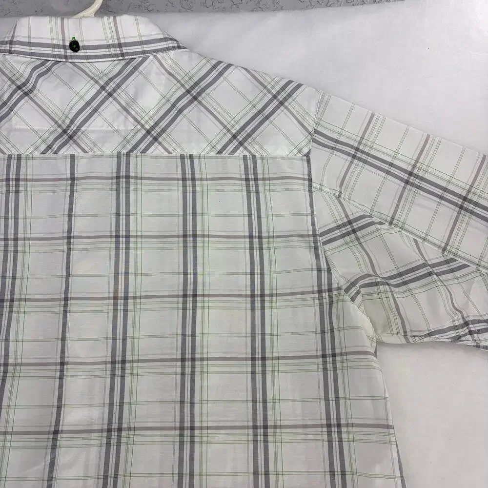 Under Armour HeatGear Plaid Button-Down Shirt — Size 2XL - Picture 12 of 15